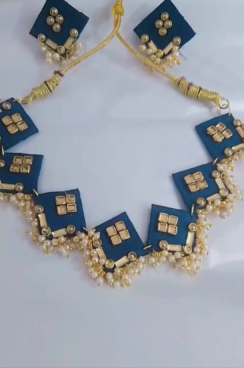 Blue Intricate Craftsmanship Nacklace set