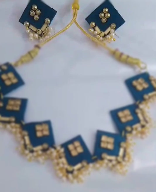 Blue Intricate Craftsmanship Nacklace set