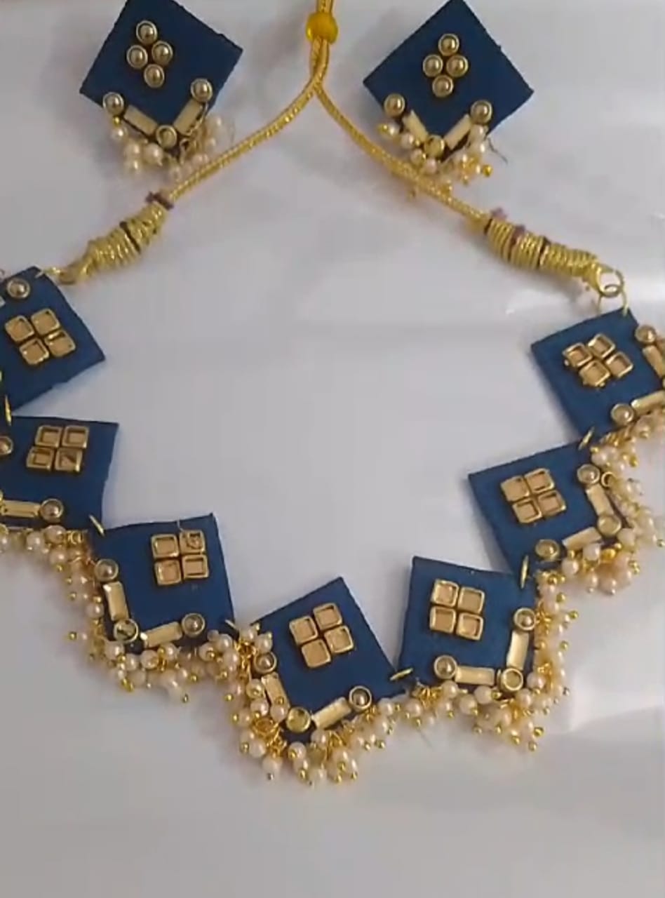 Blue Intricate Craftsmanship Nacklace set