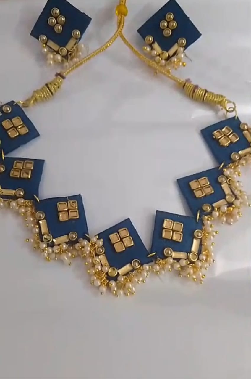 Blue Intricate Craftsmanship Nacklace set